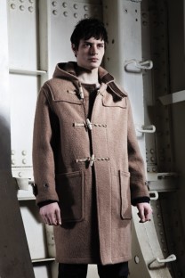 Original Monty Dufflecoat in Camel (Bild: Gloverall.com)